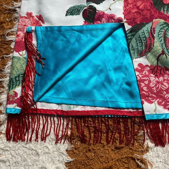 y2k Anthropologie Size 2 Beaded Tassel Hydrangea Skirt Floral White Red Glam - Picture 11 of 14